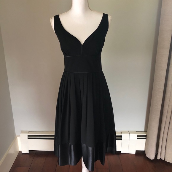 Black cocktail dress - Picture 2 of 6